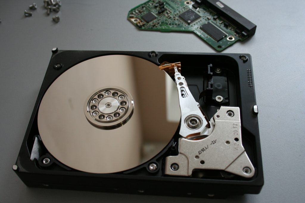 data recovery software photorecovery hdd computer windows10 1599936 pxhere.com